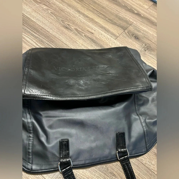 Victoria's Secret Large Travel Carry On Overnight Bag Black Cheetah Inside Print - Picture 2 of 5